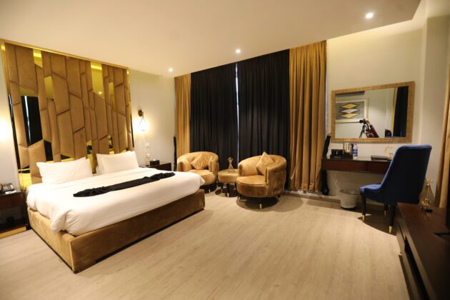 Executive Room - Image 5