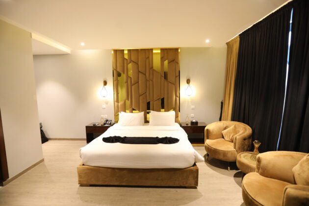 Executive Room - Image 4