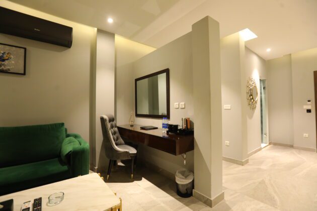The Royal Orchard Suite - Image 16