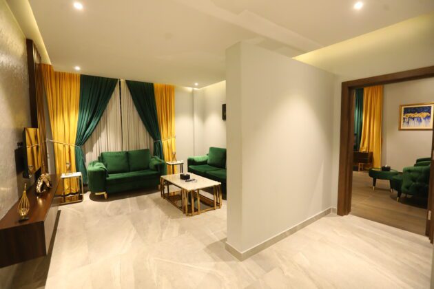 The Royal Orchard Suite - Image 7
