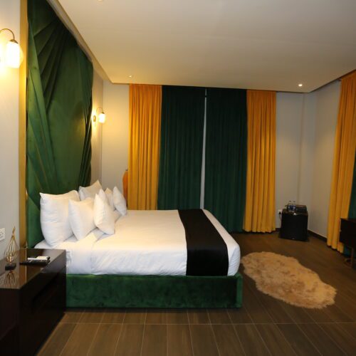 The Royal Orchard Suite