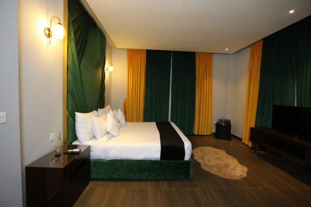 The Royal Orchard Suite