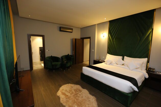The Royal Orchard Suite - Image 34