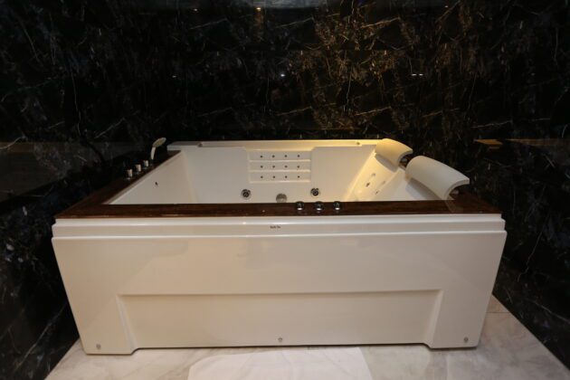 The Royal Orchard Suite - Image 25